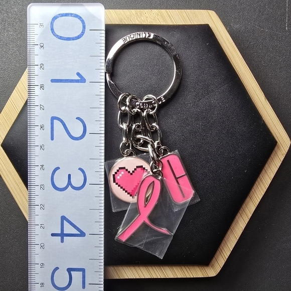 2/$20 Clinique BCRF‎ Pink Keychain - Picture 7 of 7